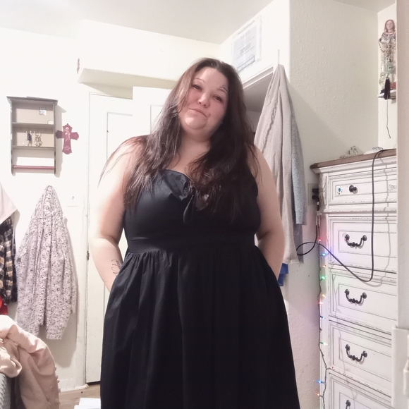 Meet your Posher, Nola - Picture 9 of 9